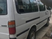 Cần bán xe Toyota Hiace năm sản xuất 2002, màu trắng