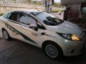 Cần bán xe Ford Fiesta năm sản xuất 2011, màu trắng