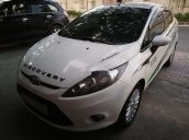 Cần bán xe Ford Fiesta năm sản xuất 2011, màu trắng