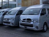 Bán Toyota Hiace năm 2019, màu bạc, nhập khẩu. Giao xe ngay