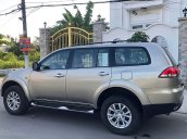 Bán xe Mitsubishi Pajero Sport MT sản xuất năm 2016, màu vàng giá cạnh tranh