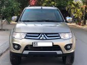 Bán xe Mitsubishi Pajero Sport MT sản xuất năm 2016, màu vàng giá cạnh tranh