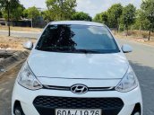 Bán Hyundai Grand i10 AT đời 2017, màu trắng, giá tốt