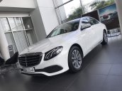 Cần bán xe Mercedes E200 đời 2019, màu trắng chính hãng bảo hành 3 năm và tặng bảo hiểm 1 năm. LH 0908299829