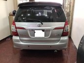 Cần bán gấp Toyota Innova E sản xuất năm 2015, màu bạc, giá tốt