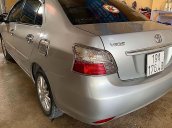 Cần bán gấp Toyota Vios 1.5E năm 2011, màu bạc