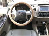 Cần bán xe Toyota Innova 2.0E đời 2015, màu bạc, xe gia đình