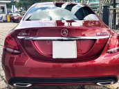 Cần bán Mercedes C300 AMG 2018, odo 5.300 km, đăng ký lần đầu 5/2019, màu đỏ