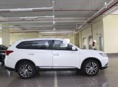 Bán Mitsubishi Outlander 2.0 CVT 2019, màu trắng