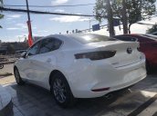 Cần bán Mazda 3 sản xuất 2020, màu trắng, nhập khẩu nguyên chiếc