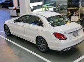 Cần bán Mercedes C200 2020, màu trắng, nhập khẩu nguyên chiếc