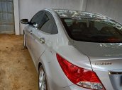 Cần bán xe Hyundai Accent sản xuất 2011, màu bạc