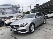 Bán ô tô Mercedes E250 đời 2017, màu xám, tặng phí trước bạ