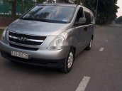 Bán xe tải van Hyundai Starex sản xuất 2011, màu bạc, nhập khẩu, 6 chỗ