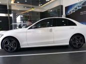 Bán xe Mercedes C300 AMG năm 2020, màu trắng, nhập khẩu. Tặng trước bạ