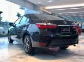 Bán xe Toyota Corolla Altis năm 2020, màu đen, giá 736tr