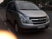 Bán xe tải van Hyundai Starex sản xuất 2011, màu bạc, nhập khẩu, 6 chỗ