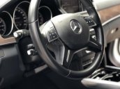 Bán xe Mercedes E200 2015, đời chót, lazang đa chấu, màu trắng