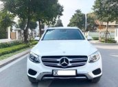 Cần bán Mercedes GLC 250 4Matic sản xuất 2016, màu trắng