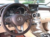 Cần bán Mercedes GLC 250 4Matic sản xuất 2016, màu trắng