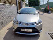 Cần bán Toyota Vios MT sản xuất năm 2017, màu bạc