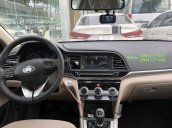 Bán Hyundai Elantra đời 2019, màu bạc, mới hoàn toàn