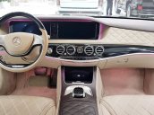 Xe Mercedes S600 đời 2016, màu đen như mới