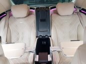 Xe Mercedes S600 đời 2016, màu đen như mới