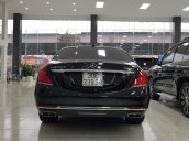 Xe Mercedes S600 đời 2016, màu đen như mới