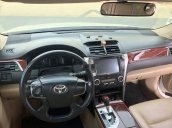 Bán Toyota Camry năm sản xuất 2014, màu trắng, giá 740tr