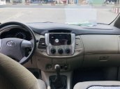 Bán Toyota Innova 2.0E MT năm sản xuất 2016, màu bạc xe gia đình, giá chỉ 549 triệu