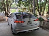 Xe Hyundai Elantra đời 2017, màu bạc