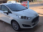 Bán Ford Fiesta năm sản xuất 2016, màu trắng như mới