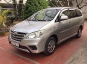 Bán Toyota Innova 2.0E năm sản xuất 2016, màu bạc ít sử dụng