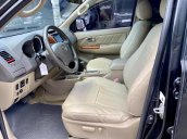 Bán xe Toyota Fortuner 2.7V đời 2009, màu đen