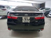 Bán Toyota Camry 2.0E sản xuất năm 2019, màu đen còn mới