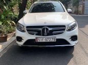 Bán Mercedes GLC-300 4 Matic đời 2016, màu trắng ít sử dụng