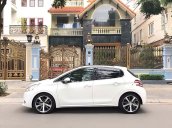 Cần bán gấp Peugeot 208 năm sản xuất 2014, màu trắng, nhập khẩu