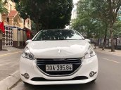 Cần bán gấp Peugeot 208 năm sản xuất 2014, màu trắng, nhập khẩu