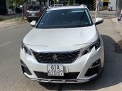 Cần bán gấp Peugeot 5008 sản xuất 2018, màu trắng, xe nhập