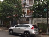 Cần bán gấp Honda CR V sản xuất năm 2016, màu bạc