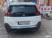 Cần bán gấp Peugeot 5008 sản xuất 2018, màu trắng, xe nhập