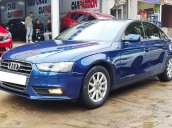 Cần bán gấp Audi A4 1.8AT sản xuất 2013, màu xanh lam, xe nhập  