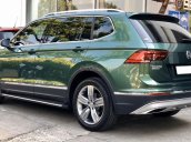 (VW Sài Gòn) Tiguan Allspace sơn lại theo ý khách hàng, màu xanh lục độc lạ, xe sơn ngay + vay 90% + phí trước bạ