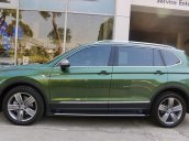 (VW Sài Gòn) Tiguan Allspace sơn lại theo ý khách hàng, màu xanh lục độc lạ, xe sơn ngay + vay 90% + phí trước bạ