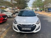 Xe Hyundai i30 AT sản xuất năm 2012, màu trắng, nhập khẩu, giá chỉ 450 triệu