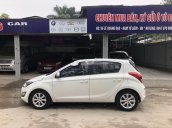 Bán xe Hyundai i20 đời 2014, màu trắng, xe nhập số tự động