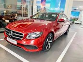 Bán Mercedes E200 sản xuất 2020, màu đỏ, nhập khẩu. Giao ngay