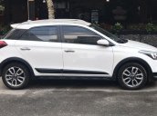 Cần bán xe Hyundai i20 Active năm sản xuất 2015, màu trắng, nhập khẩu