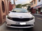 Cần bán xe Kia Cerato AT đời 2018, màu trắng số tự động, 550tr